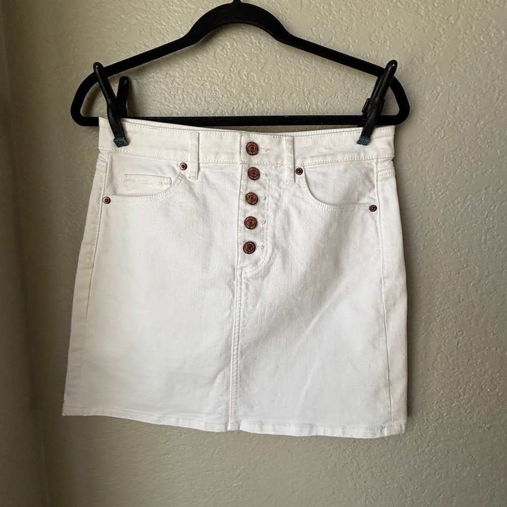 LOFT‎ white denim button skirt size 0